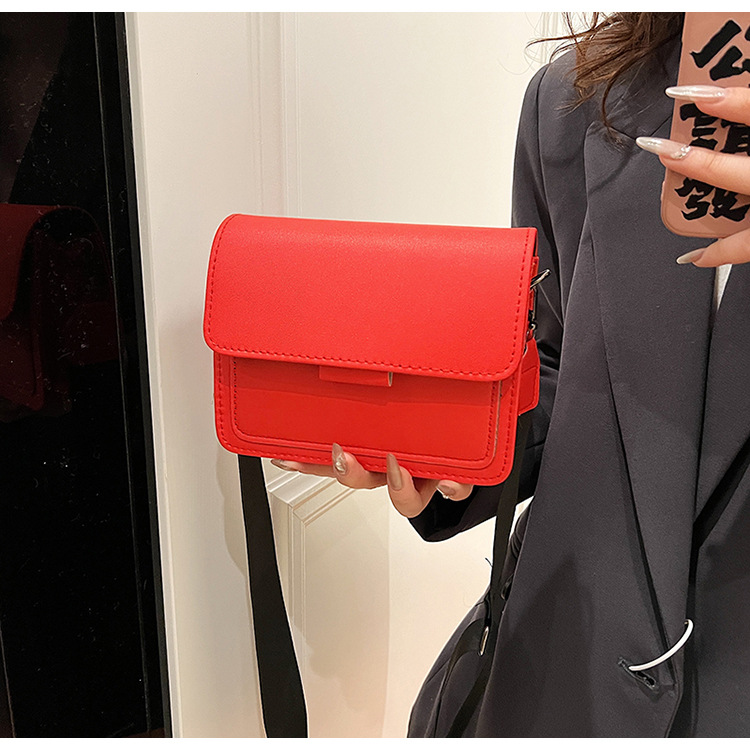 198g Weight Synthetic Leather Lining Material Sewing Thread Fashion Element Flip Cover Closure Type Single Shoulder Strap Strap Type Square Bag Bags Type Casual Occasion Pu Leather Material Solid Color Pattern All Seasons Season Women's Gender Classic Style Style Square Shape Women's Pu Leather Solid Color Classic Style Sewing Thread Square Flip Cover Square Bag 17