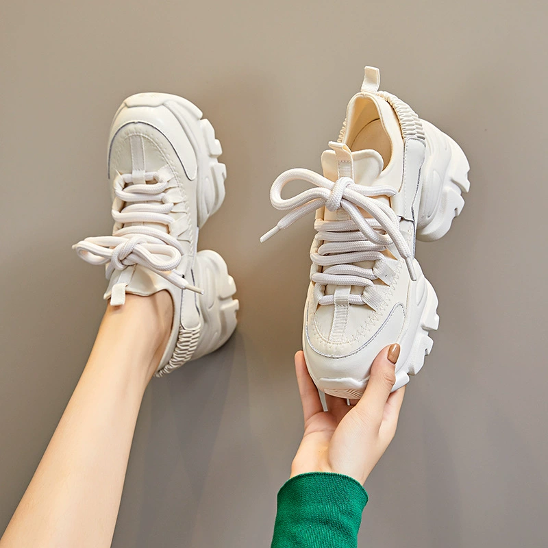 Осенне-зимние женские спортивные кроссовки на толстой подошве (8 см), увеличивающие рост, на шнуровке, с флисовой подкладкой, из натуральной кожи, однотонные, теплые, с утолщением.