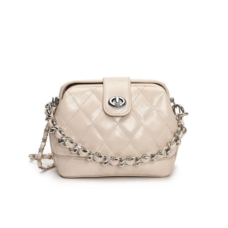 Bolso de caja súper caliente de estilo explosivo para mujer 2025 nuevo bolso cuadrado pequeño de cadena de diamantes bolso de mensajero de alta gama popular de todos los partidos