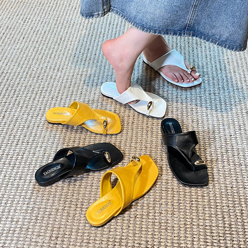 Dép sandal nữ quai ngang xỏ ngón mũi vuông đế bằng — Màu trắng, Màu vàng, Màu đen