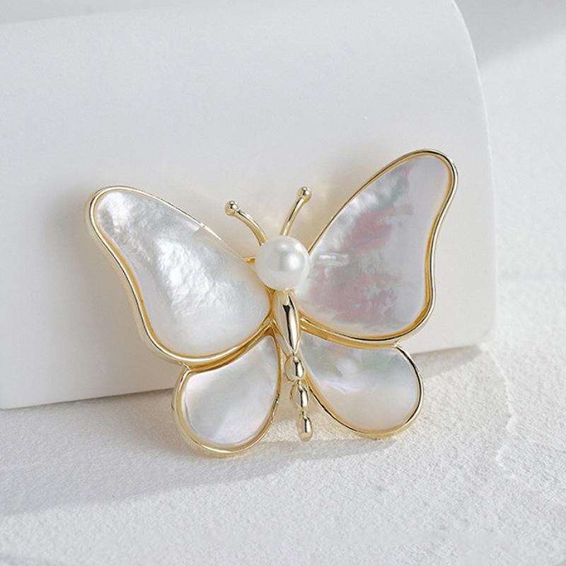 Broche de mariposa con mariposa con flores de pecho de mariposa de alto grado de mujer de otoño y invierno exquisitos accesorios de broche image 8
