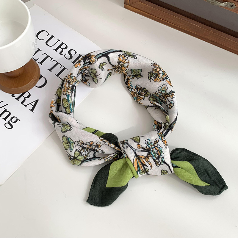 Buñuelo de seda cuadrado de alta sensación 2025 nuevo buñuelo de seda de impresión de algodón universal buñuelo de pelo de cuello buñuelo buñuelo