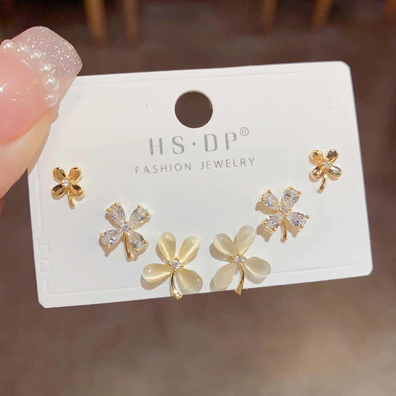 Copper Material 1 Set Simple Style Shiny Flower Copper 14K Gold Plated Ear Studs