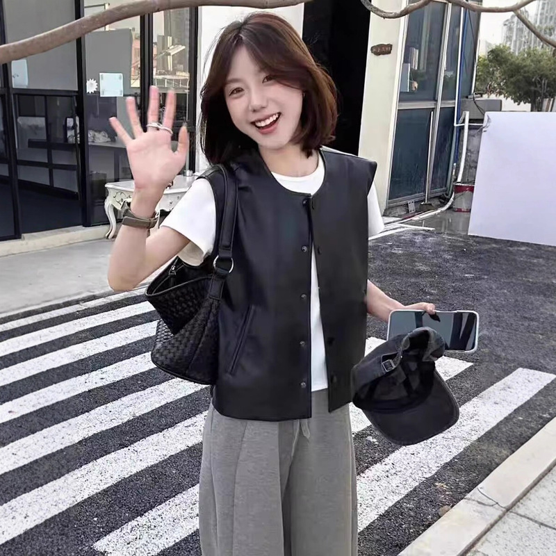 Casual Versatile Pu Leather Vest for Women 2025 New Sleeveless Top European Style Loose Vest Small Leather Jacket