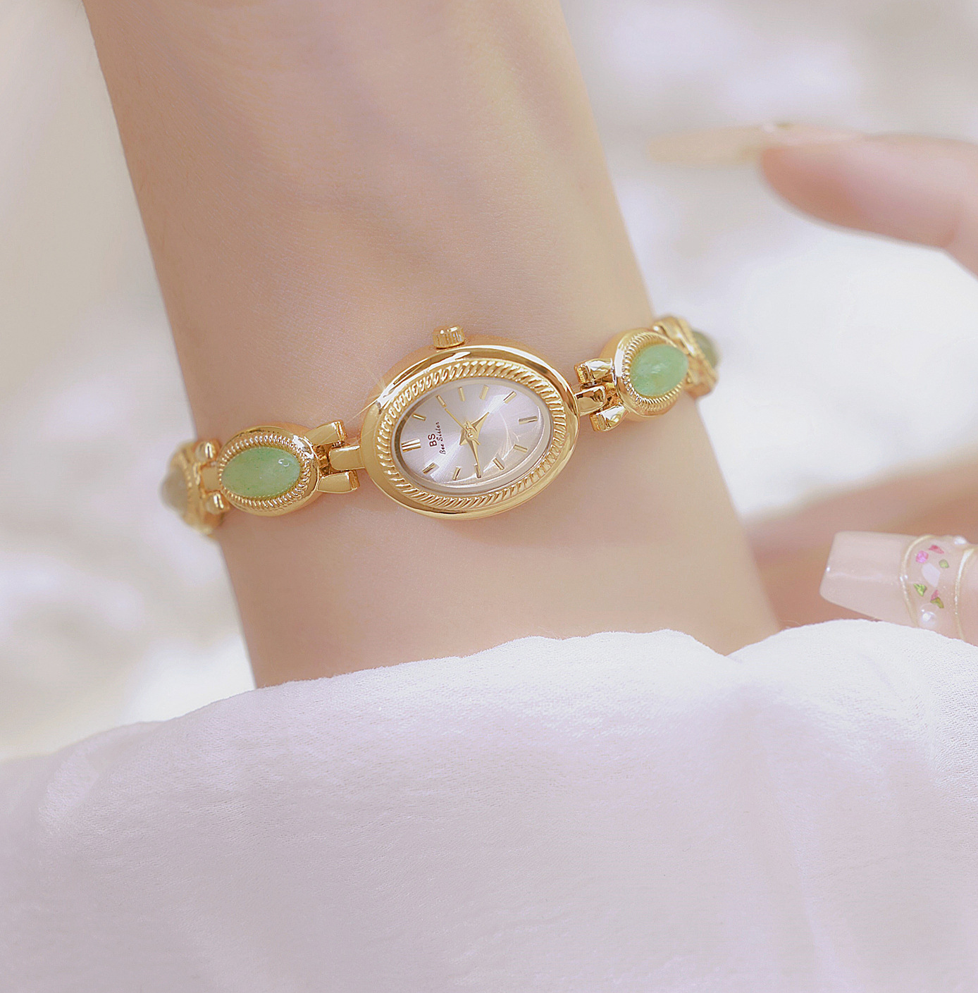 60g Weight Tempered Glass Mirror Material Alloy Strap Material Watch Classification Pointer Display Type Jewelry Buckle Buckle Style Oval Dial Shape Daily, Date Occasion Quartz Movement Solid Color Pattern Women's Gender Simple Style, Classic Style Style Simple Style Classic Style Solid Color Jewelry Buckle Quartz Watch Women's Watches 13