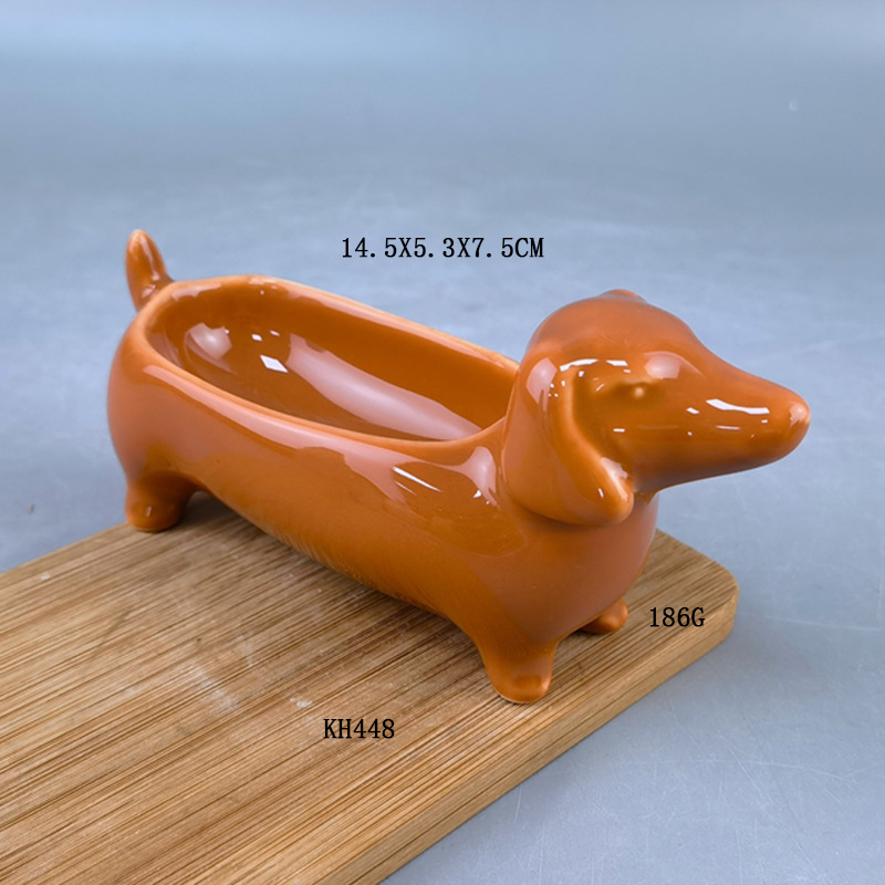Salchicha de cera de cerámica Plato pequeño para perros Salsa para mojar Plato de sabor Plato de condimento Plato de estilo de perro marrón Plato de salsa de soja de dibujos animados de restaurante Plato de vinagre