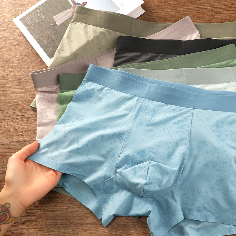 Pantalones íntimas de seda de hielo de verano ultra delgadas sin marcas transpirables, pantalones planos cómodos, pantalones de camuflaje de impresión juvenil para hombres