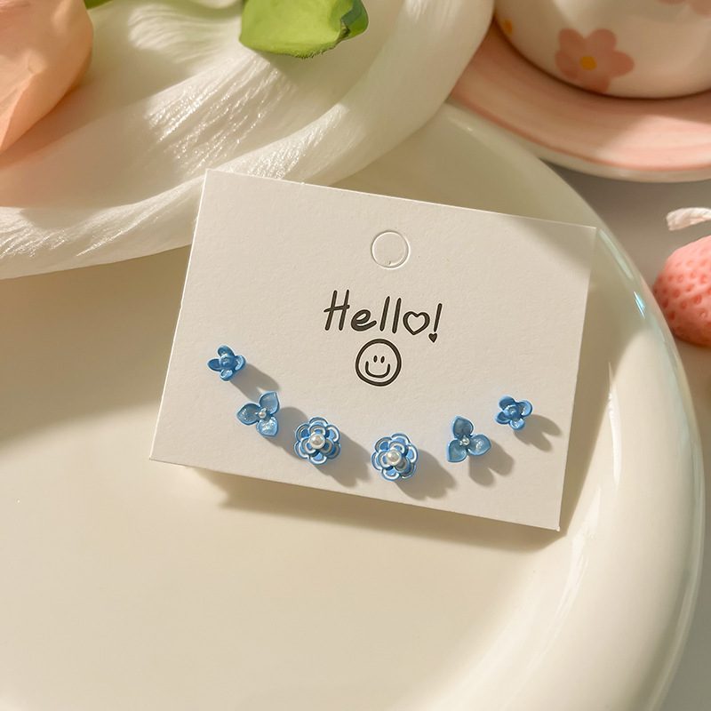 Juego de pendientes de aguja plateados, sencillos y compactos para mujer, pendientes geométricos en forma de corazón, bonitos, dulces y versátiles, venta al por mayor para puestos de mercado