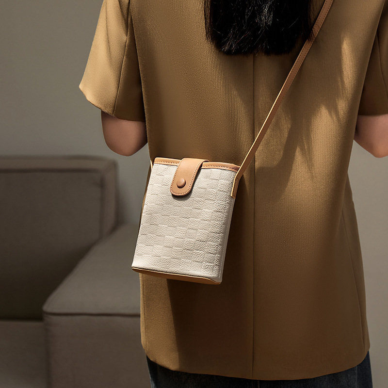 納蘭杜の携帯電話のカバンの斜め掛けの女性の2024の新型の夏のカバンは携帯電話の小さいショルダーバッグのミニ本革の女性のカバンを入れます。|undefined