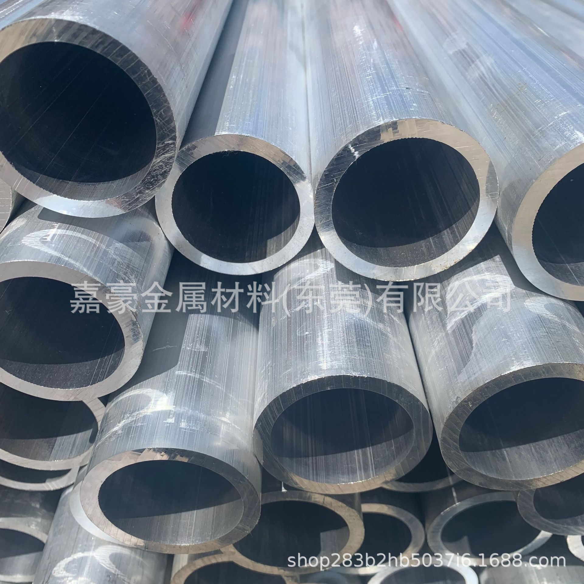 批发6061无缝铝管6063挤压铝管15*5mm阳极氧化18*6mm精抽管19*8mm