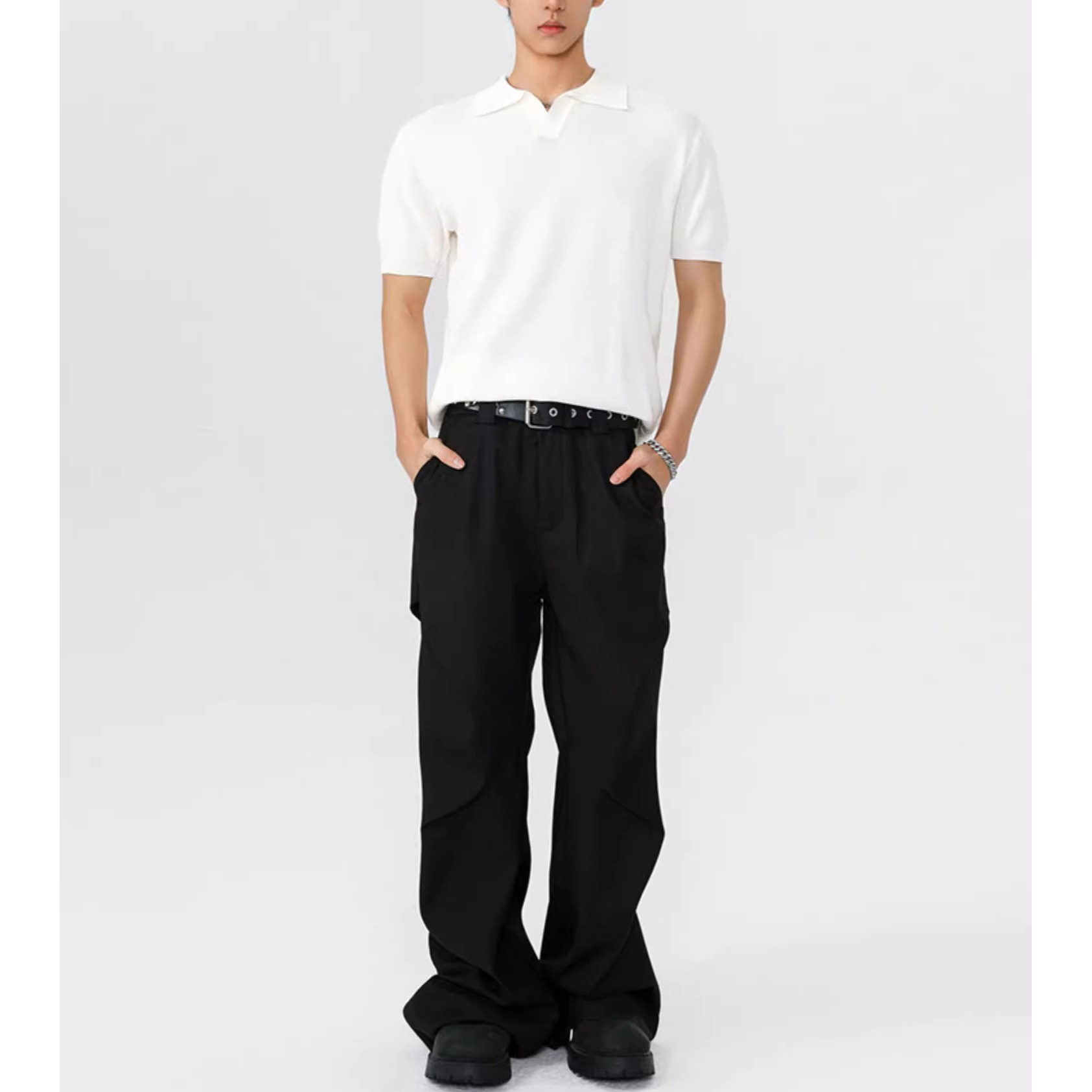 Verano nuevo suéter de punto de seda de hielo de manga corta para hombres camisa POLO delgada de negocios con cuello en V camiseta de moda comercio exterior al por mayor transfronterizo