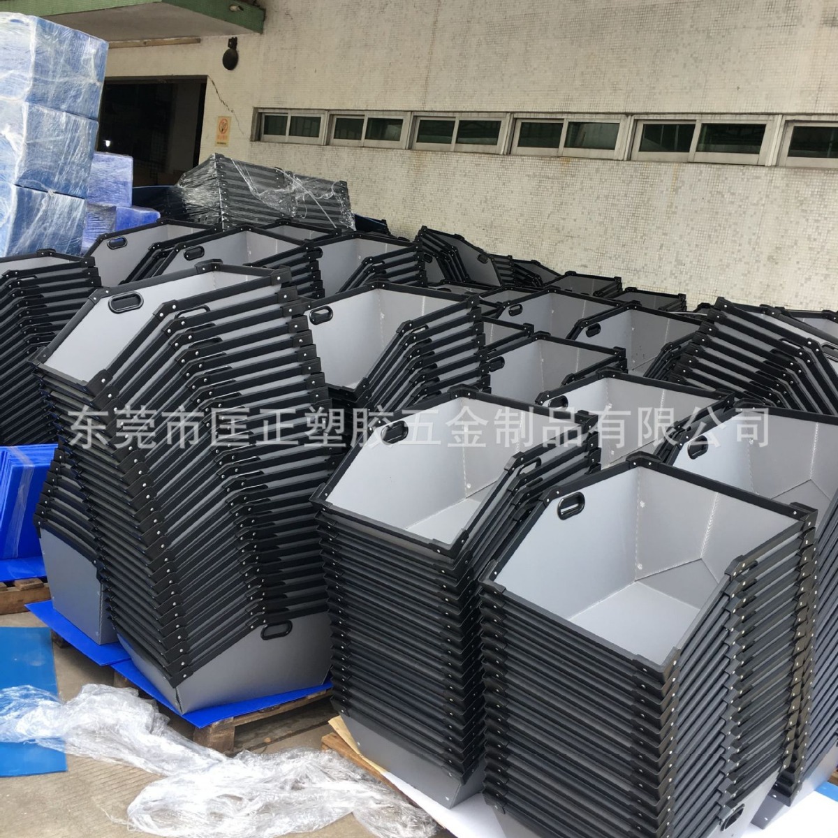 4MM全新料灰色PP中空板斜口周转箱