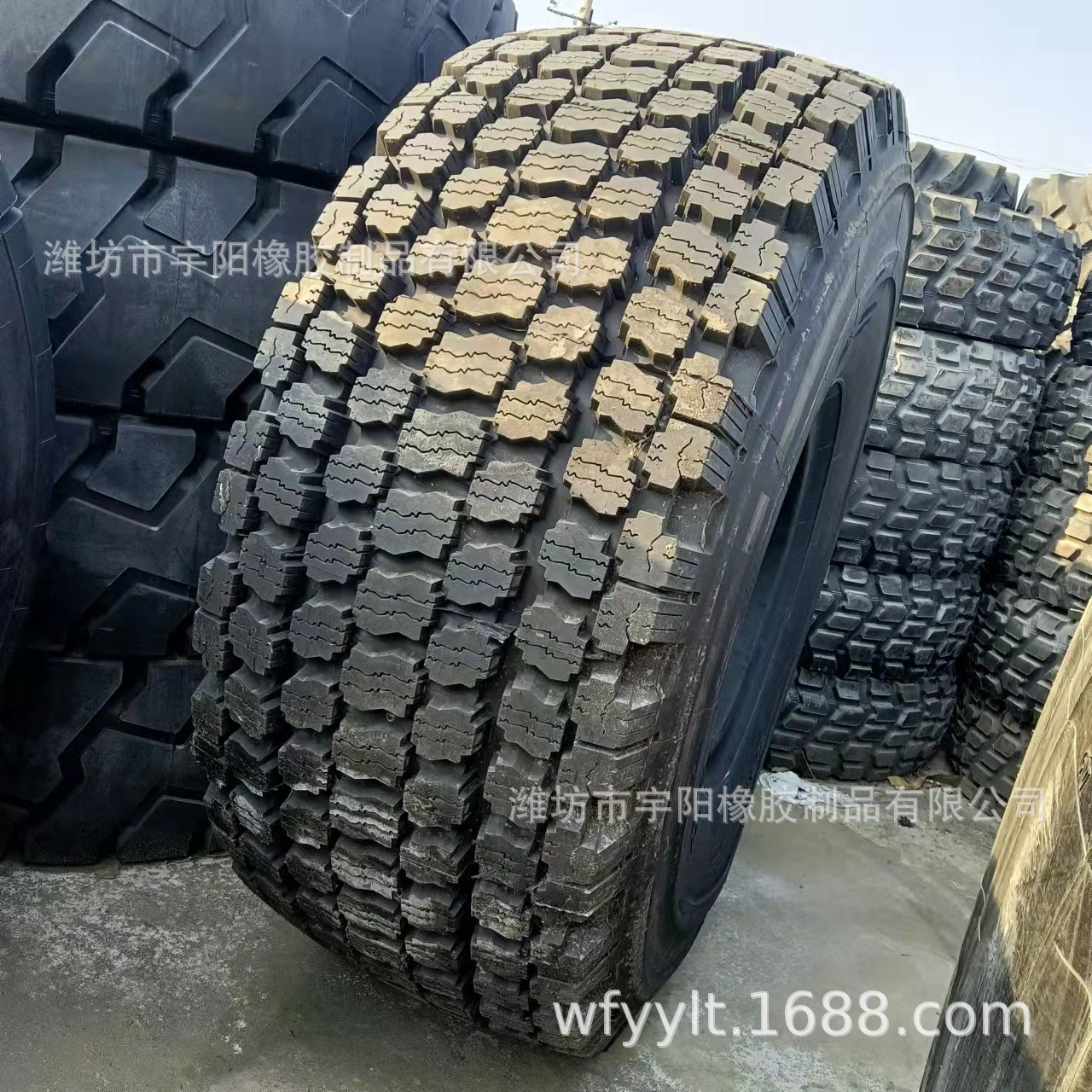 铲车装载机轮胎 29.5R25 全钢卡车工程轮胎  起重机轮胎