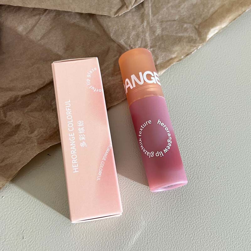 Herorange ~ 多彩でカラフルなクリームの唇の泥のスーツの3本のセットの口紅の唇の釉薬の学生はいつも白い平価を現します。|undefined
