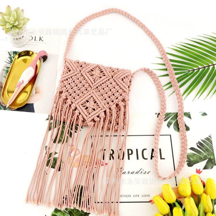 Straw beach one-shoulder bag for leisure