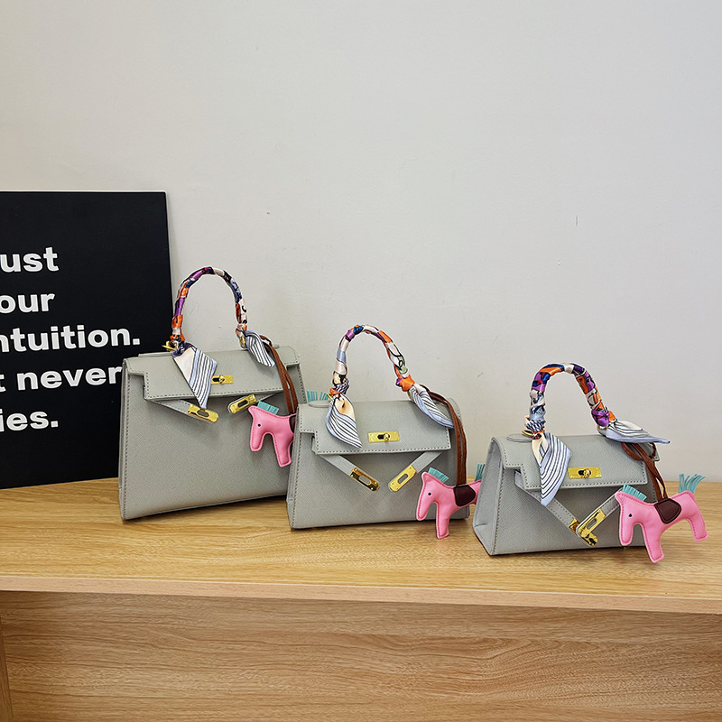 Bolso Kylie transfronterizo 2024 nueva moda estilo occidental bufanda colgante bolso de mano bolso de boda bolso de mensajero de hombro de gran capacidad