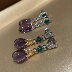 妹は紫がとても魅力的だと言っています。