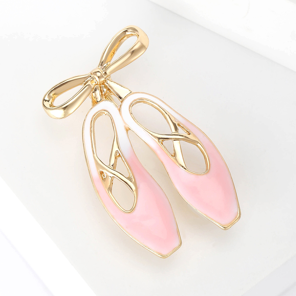 Simple Style Bow Knot Shoe Alloy Enamel Women's Brooches display picture 9