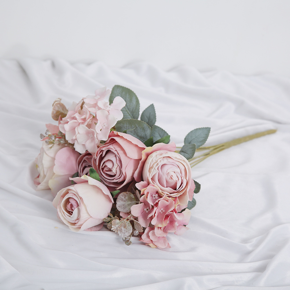 Flores falsas, flores falsas, jardines románticas, adornos de dormitorio, mesa de comedor, ramo de flores falsas.
