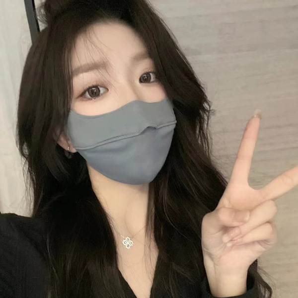 Summer thin breathable silk medical mask