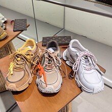 �W��վXJŮЬ26�����r��ײɫܛ�^��ţƤƴ�W�A�^���e��ϵ���ϵ�Ь