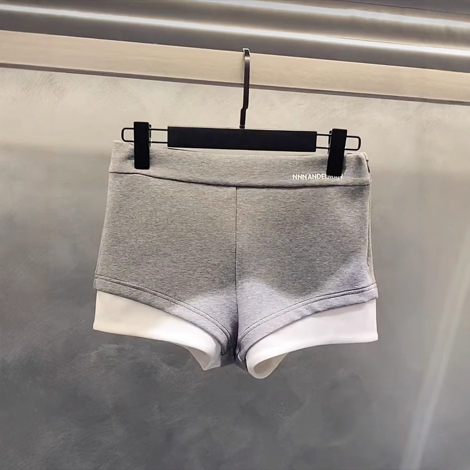 회색