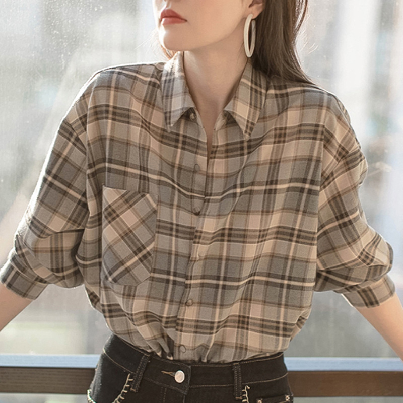 홍콩 스타일 올 매치 플레이드 셔츠 긴팔 하이 엔드 우아한 샌딩 셔츠 여성용 틈새 시크 탑 스프링 뉴