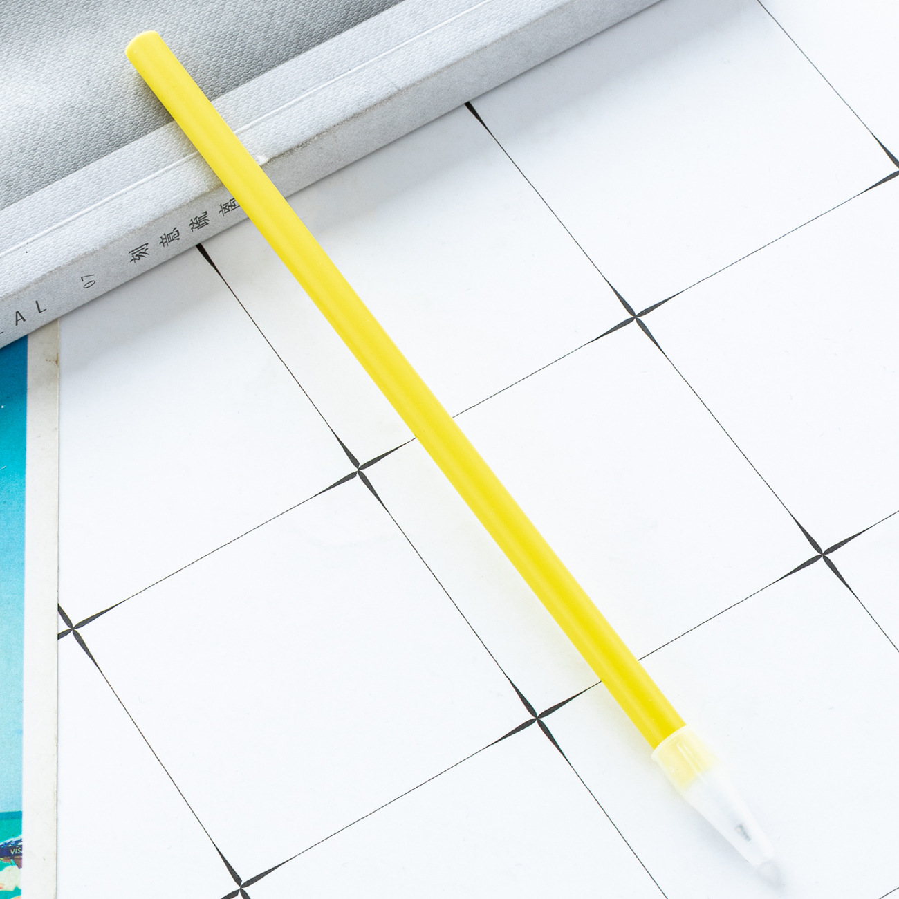 Bolígrafo de tubo de tracción de bricolaje, estuche de bolígrafo de plástico multicolor, bolígrafo simple aceitoso, bolígrafo de regalo publicitario con logotipo impreso