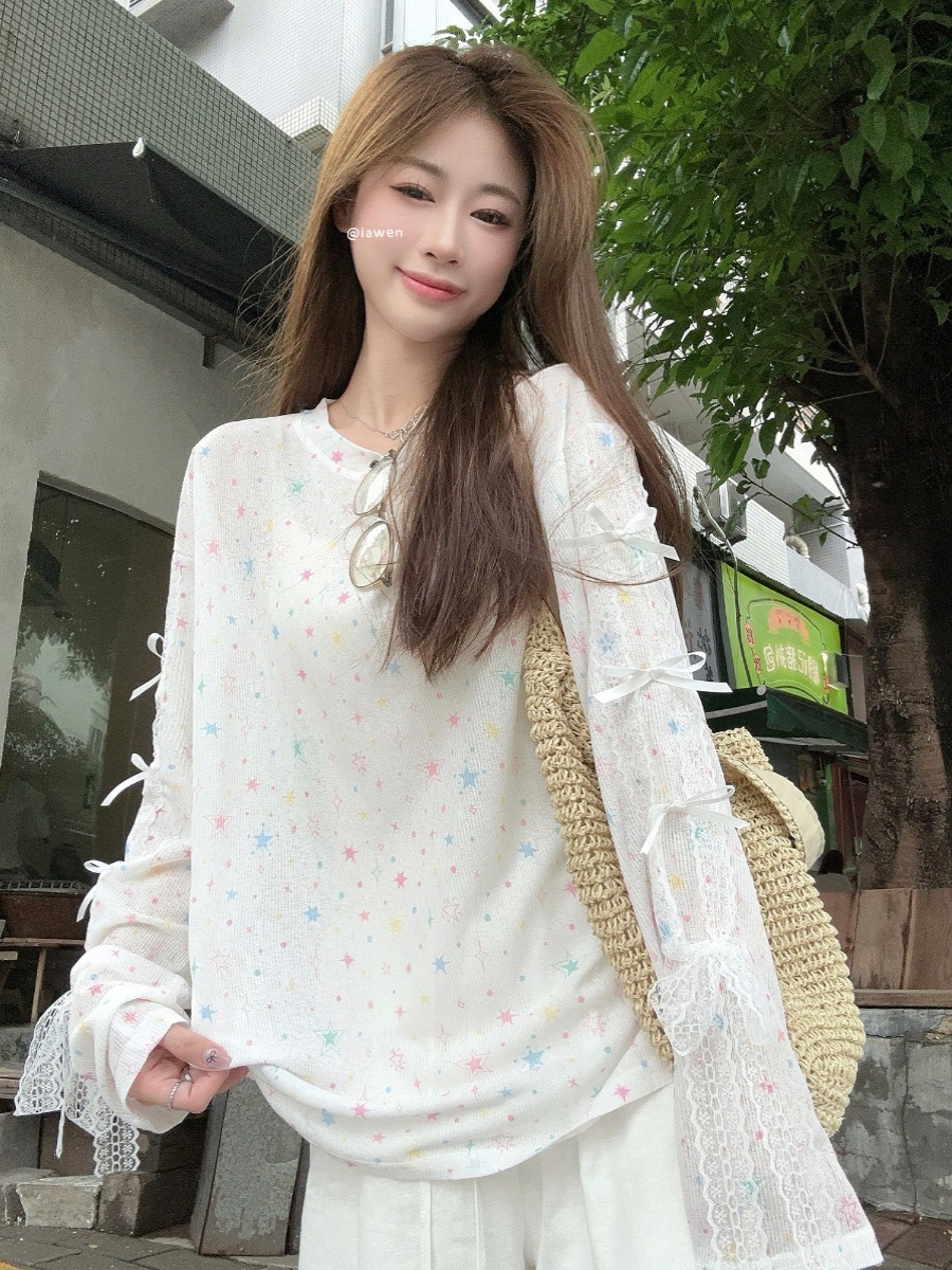 【工場の現物を設置して発見した】ドーパミンプリントのブラウスtシャツの小衆のカジュアルでゆったりした薄い上着