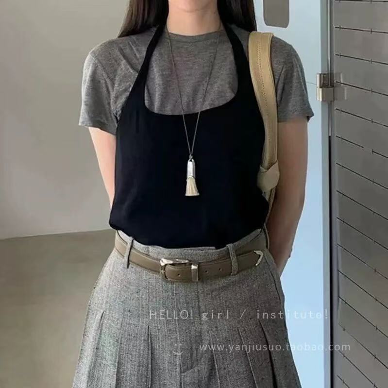 Beige tassel necklace