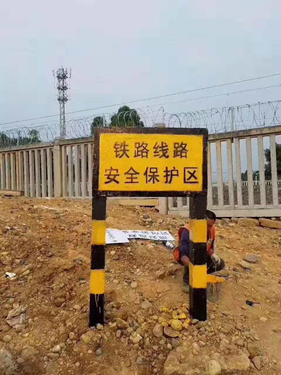 鼎丰供应混凝土水泥标志桩 警示桩 公路界国标现货全国发货