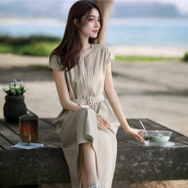 法式复古优雅纯色连肩袖连衣裙女夏季新款设计感小众收腰显瘦长裙