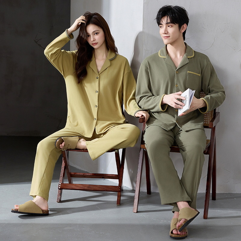 Pajamas de pareja para mujeres 2025 otoño y invierno caliente catiónico de lana cardigan de manga larga calentamiento ropa de hogar para hombres set