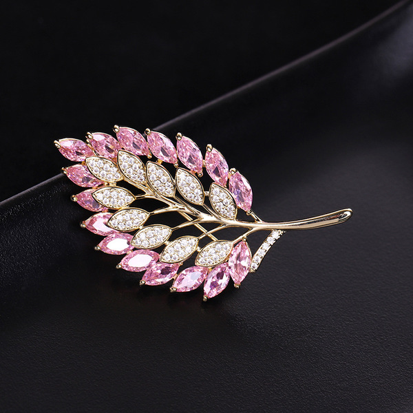 Sophisticated fashionable brooch with zircon