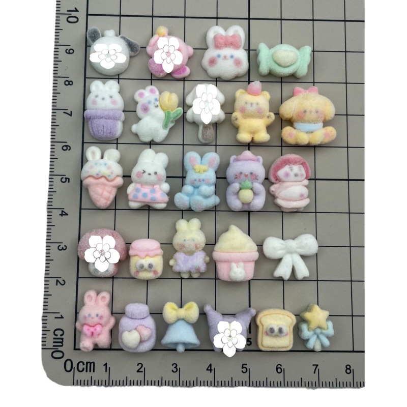 Mini Flocado de otoño e invierno de dibujos animados accesorios de resina tamaño pequeño gamuza espárragos crema de uñas accesorios de pegamento material DIY