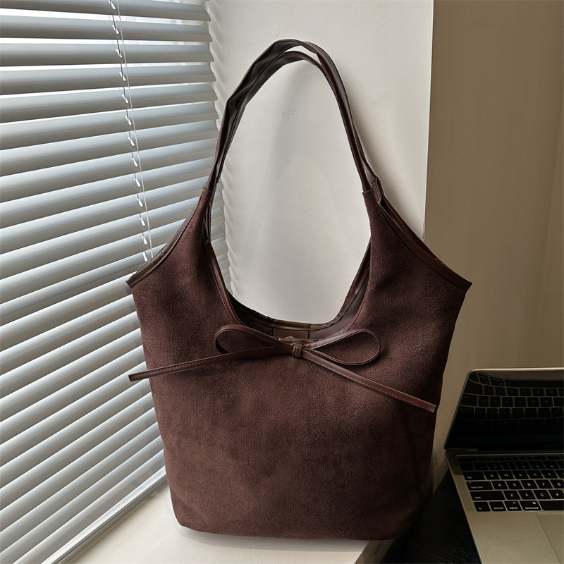 Bolso de mano de mujer retro esmerilado de gran capacidad 2025 nueva moda ocio retro viaje al trabajo bolso de hombro