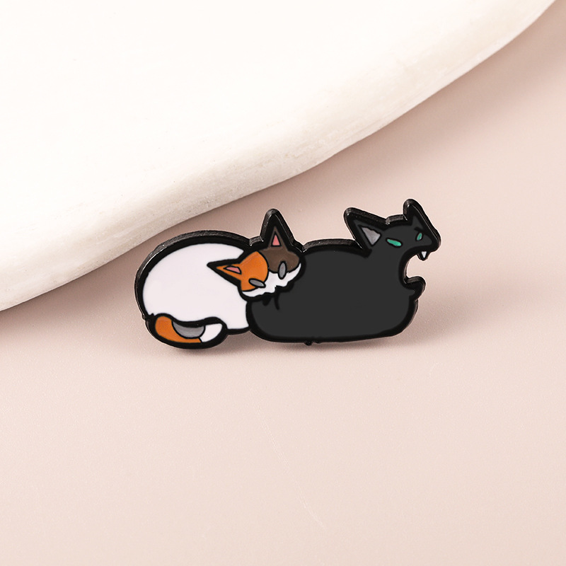 Creative Personality Cute Cartoon Animal Brooch Biting Cat Butt Metal Oil Drop Badge Clothing Accessory Pin_voghion.com