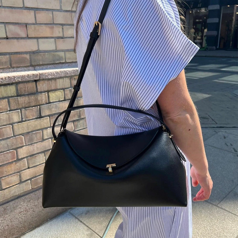 Women's Autumn and Winter Pillow Bag, New Bark Brown T-Lock Texture Leather Clutch Bag, Single Shoulder Genuine Leather Bag, Cross-Border Women's Autumn and Winter Pillow Bag, New Bark Brown T-Lock Texture Leather Clutch Bag, Single Shoulder Genuine Leather Bag, Cross-Border