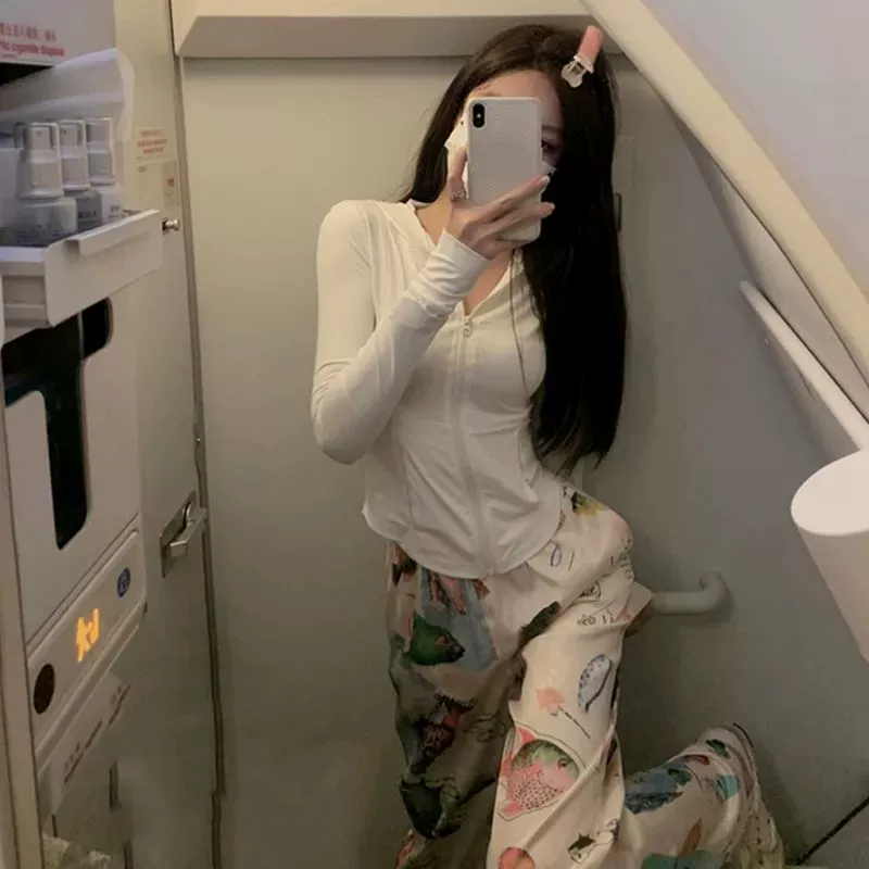 Солнцезащитная одежда с капюшоном из ледяного шелка для женщин, новинка 2024 года, летняя тонкая дышащая солнцезащитная одежда, утягивающая куртка-кардиган с длинными рукавами