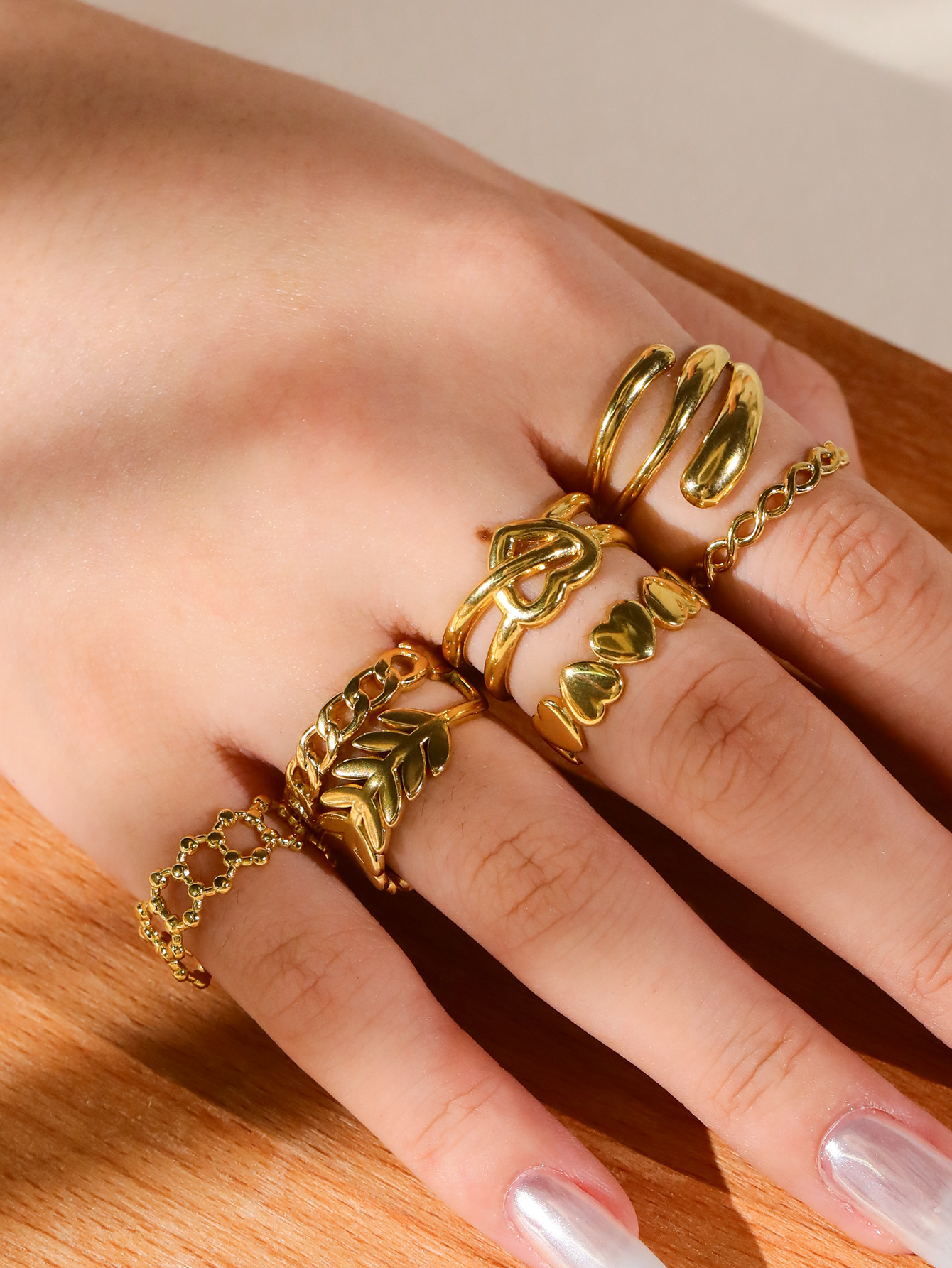 10g Weight Wholesale Jewelry Retro Leaves Heart Shape Solid Color 304 Stainless Steel Open Rings