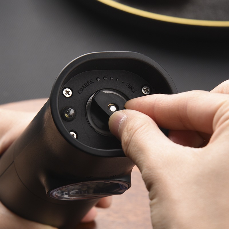 Inducción por gravedad pimienta Molinillo Eléctrico hogar molinillo de pimienta Negro cocina moler pimienta y sal en polvo condimento botella