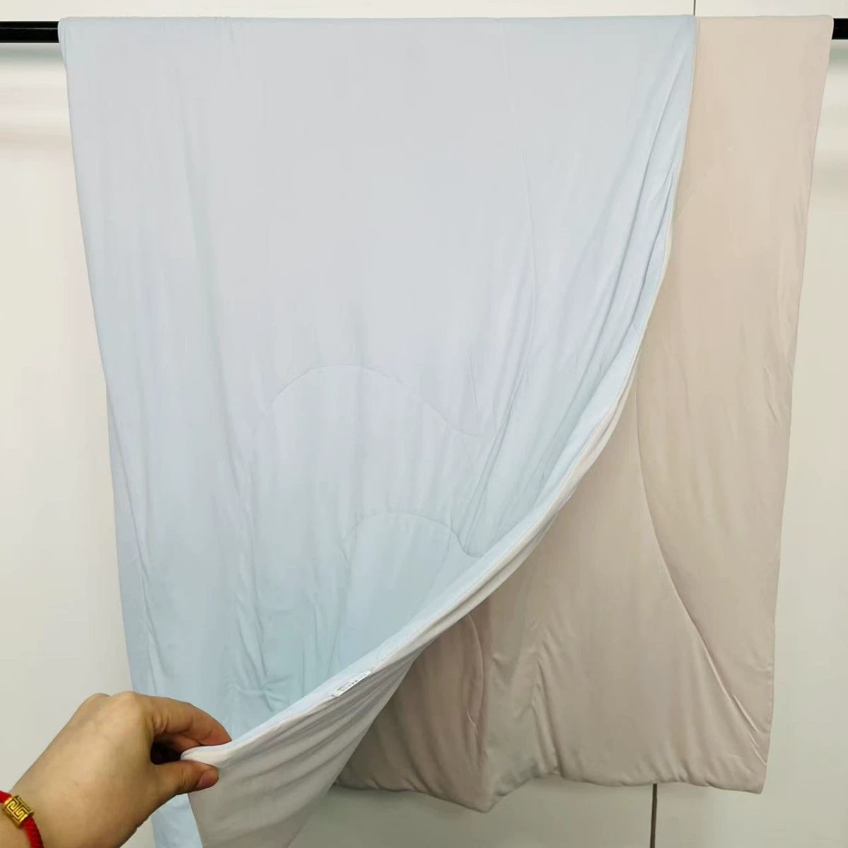 Двустороннее супермягкое охлаждающее одеяло Летнее однотонное охлаждающее одеяло из ледяного шелка с кондиционером