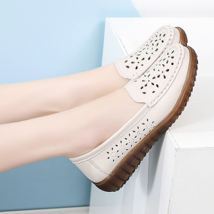Genuine Leather Casual Wedge Mother's Shoes Flats Flats Flats Women's Medium Heel Women's Shoes New Spring & Fall Non-slip Nurse Shoes Leather Shoes