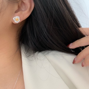 New recommend Explosions Joker 18k Gold Yellow Diamond Earrings Flower Yellow Diamond Earrings Fashion Joker Brilliant Diamond