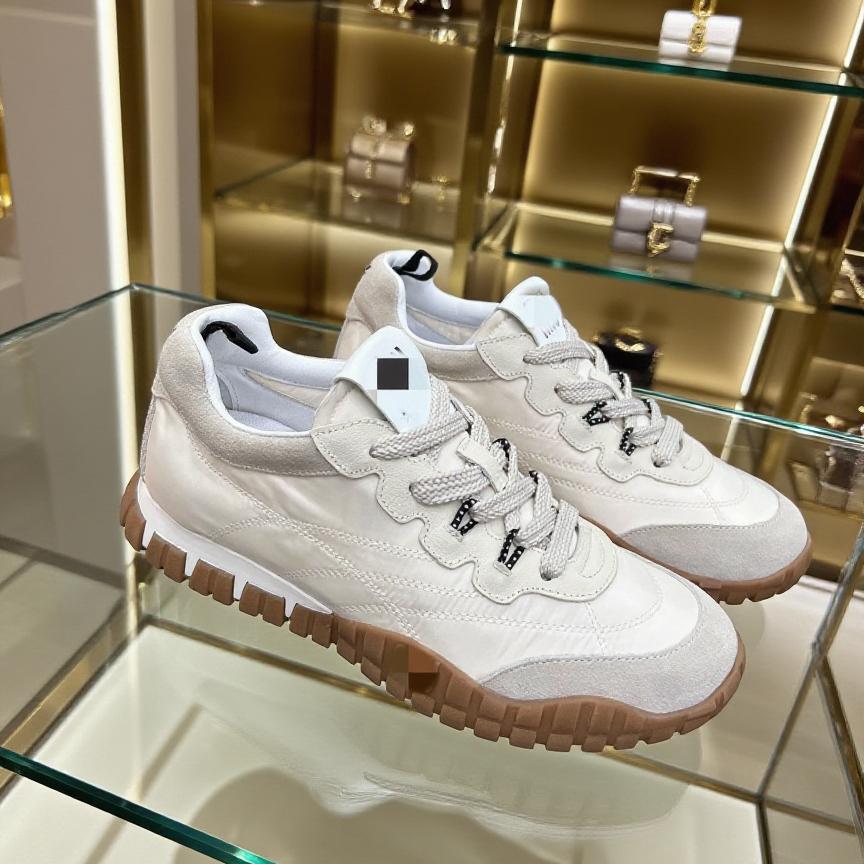 Miu's New Lace-Up Color-Blocked Tire-Patterned Shoes, Breathable Round-Toe Distressed Heightening Series, Casual Soft Soles and Versatile