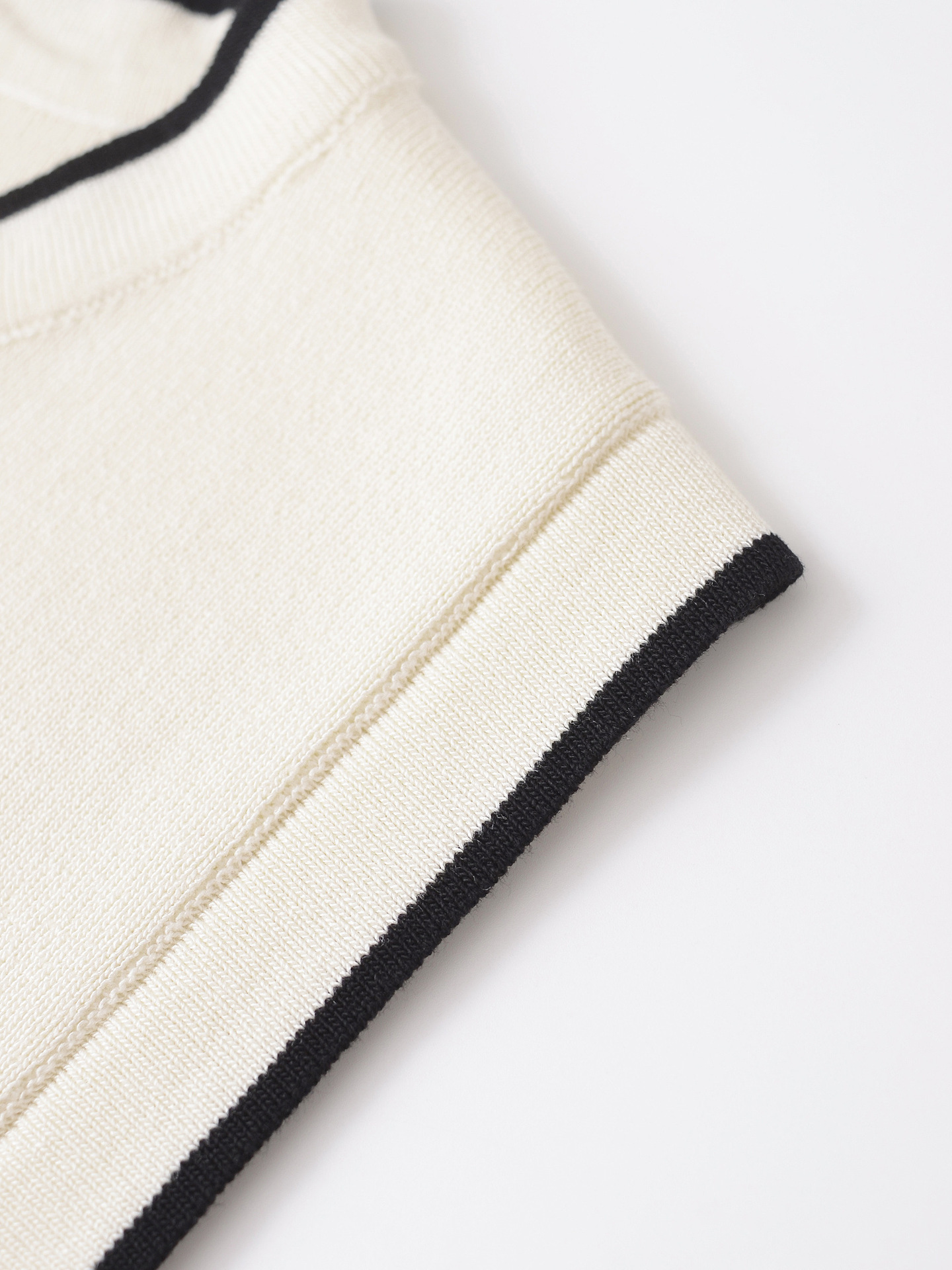 Damenbekleidung 2024 Herbst und Winter neue Street Fashion Kontrastfarbe Rundhalsweste_voghion.com