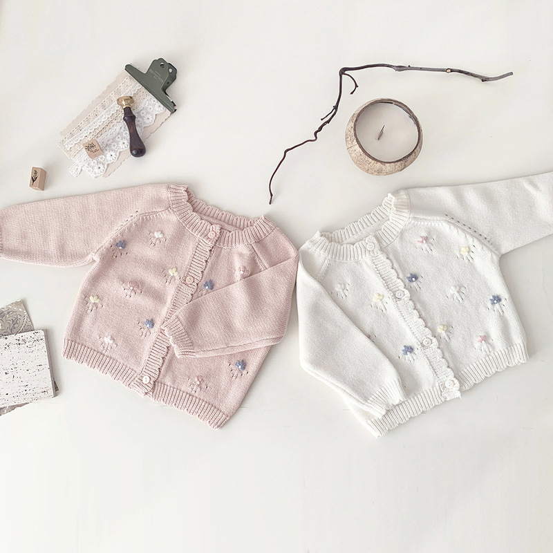 Ctuemily autumn and winter cross-border ins baby girls' embroidered cardigan sweater baby girls' raglan sleeve short coat Ctuemily autumn and winter cross-border ins baby girls' embroidered cardigan sweater baby girls' raglan sleeve short coat