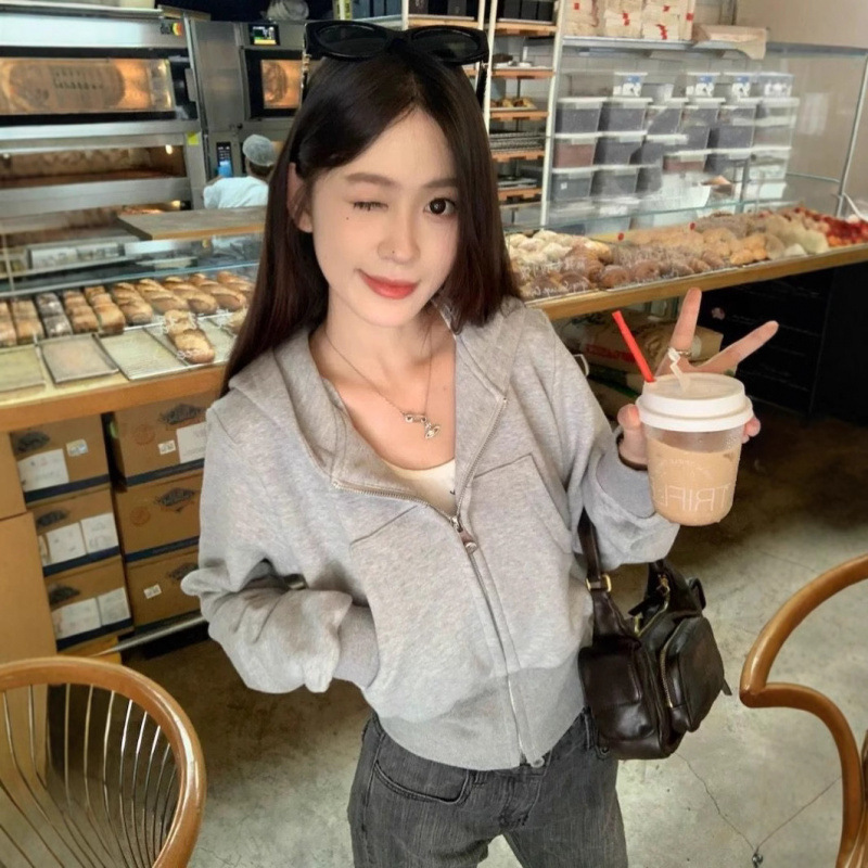 美式灰色连帽卫衣外套女早秋2026年新款Cleanfit拉链开衫短款上衣