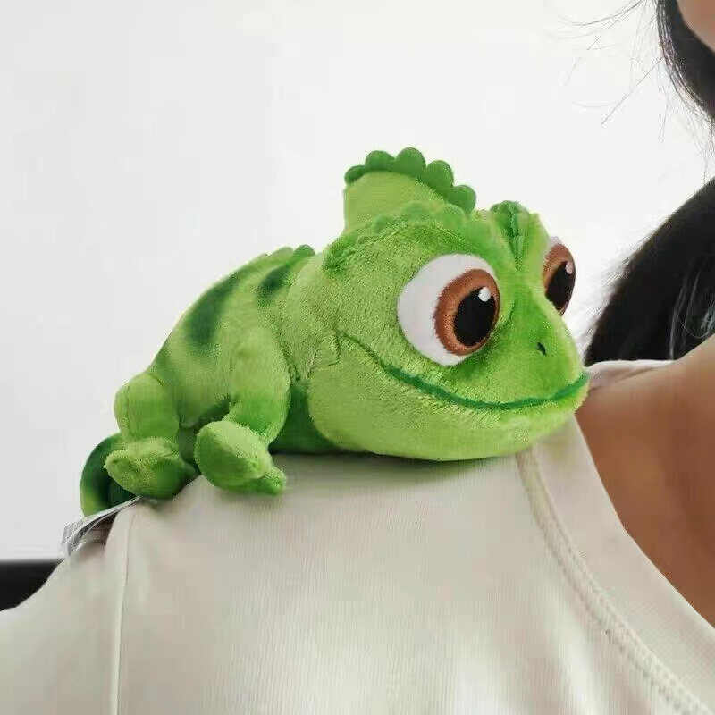 Cross-border Explosions in stock Rapunzel Chameleon Doll Sitting Shoulder Plush Doll Magnet Lizard Plush Toy Gift