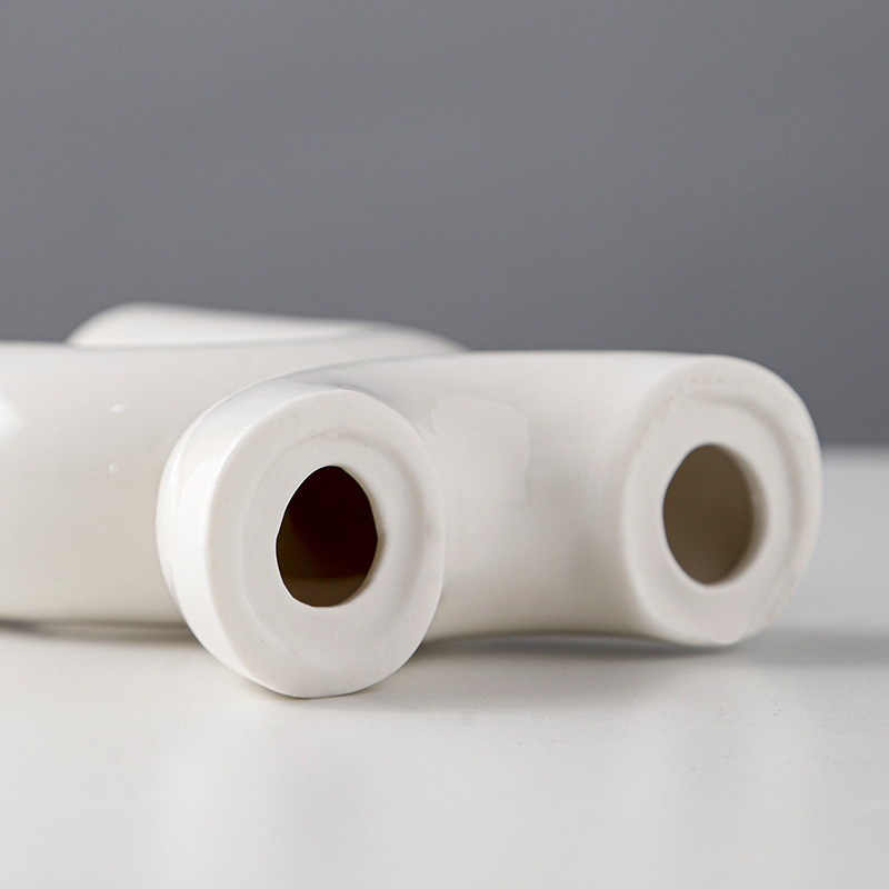 Varilla de estilo europeo Candelabro de cerámica de doble cabeza decoración del hogar decoración del hotel mesa de comedor titular de la vela artesanía creativa